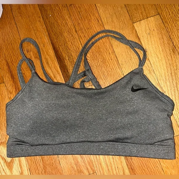 Nike Dri-Fit Women’s Sports Bra Size Small - Picture 1 of 6
